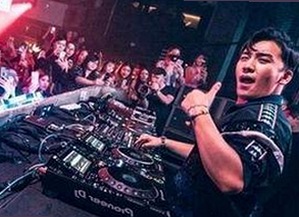 当红明星最新动态：粉丝们期待已久的好消息到来了！