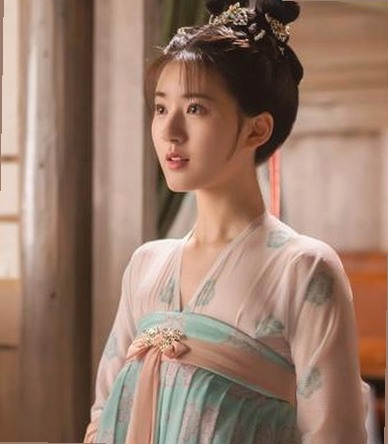 从争议到反转：某流量明星事件全程回顾🤔